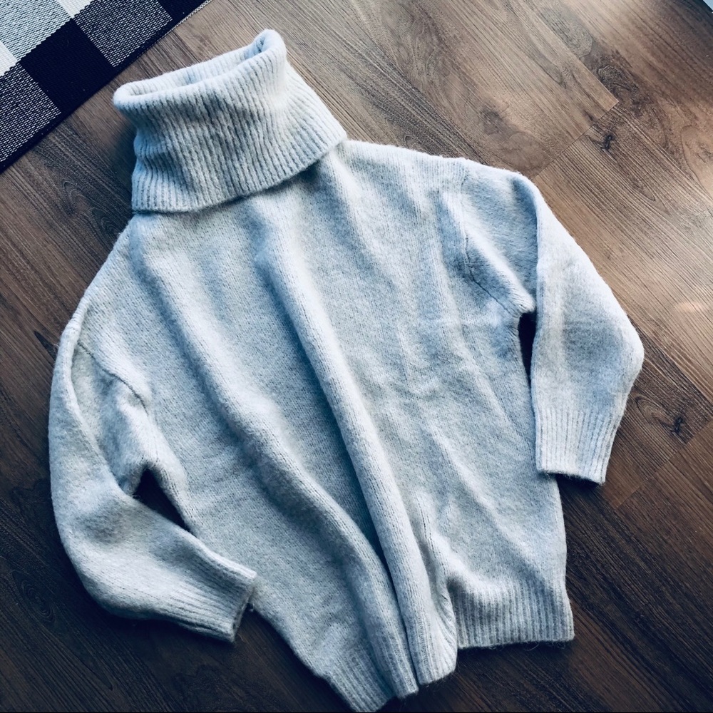 zara light blue oversized cowl neck size small✨